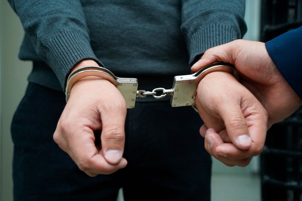 20 yaşlı gənc Ukrayna kəşfiyyatını təbrik edən videoya görə saxlanılıb